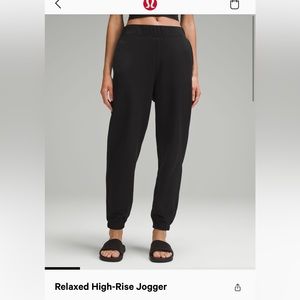 Lulu Lemon Jogger Pants, size 6, full length. only wore once or twice!